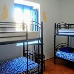 Albergue Villares De Orbigo Hostel *