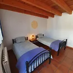 Hostel Albergue Villares De Orbigo *