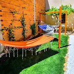 Hostel Albergue Villares De Orbigo *