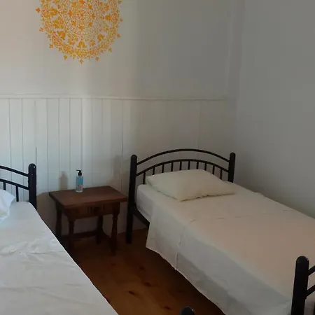 Albergue Villares De Orbigo 호스텔 *