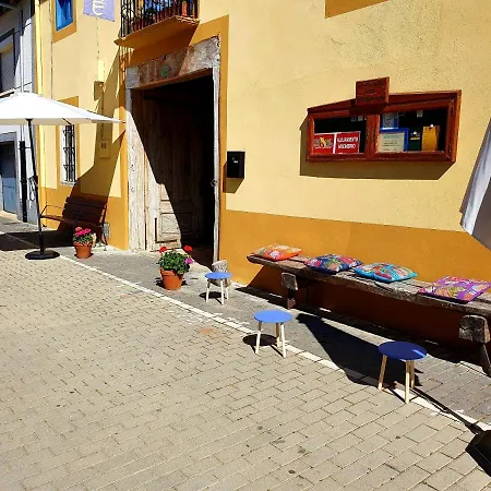 Albergue Villares De Orbigo * Villares de Orbigo