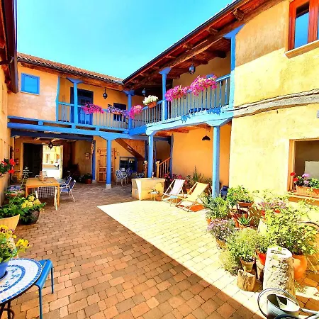호스텔 Albergue Villares De Orbigo Villares de Orbigo