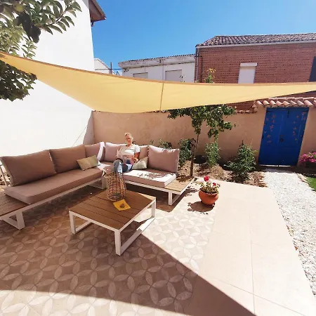 Albergue Villares De Orbigo Хостел *