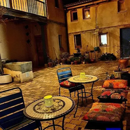 호스텔 Albergue Villares De Orbigo Villares de Orbigo