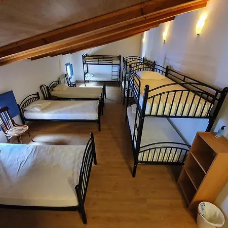 호스텔 Albergue Villares De Orbigo