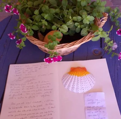 Villares De Orbigo, De Peregrinos Villares de Orbigo