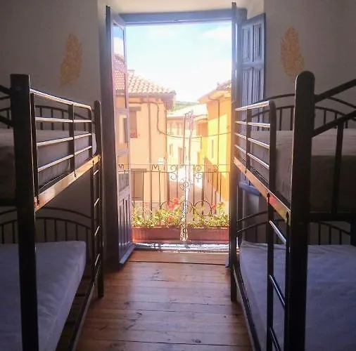 Villares De Orbigo, De Peregrinos *