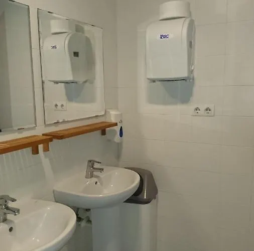 Albergue Villares De Orbigo * Villares de Orbigo