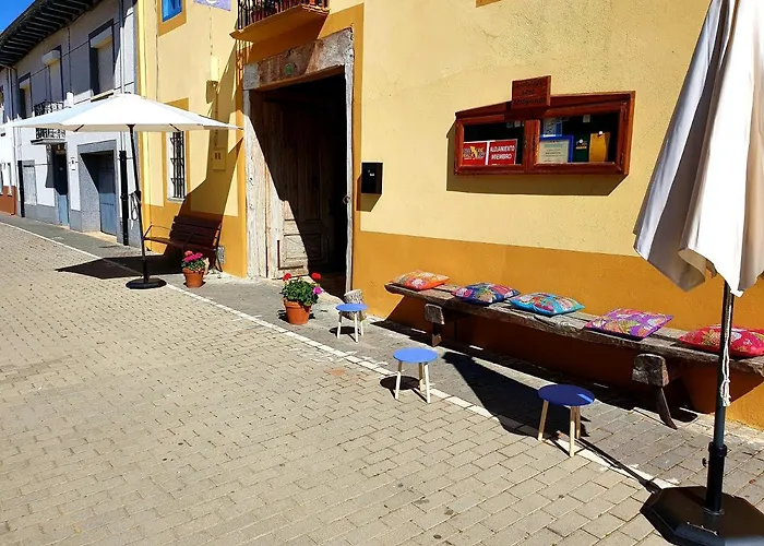 Albergue Villares De Orbigo * Villares de Orbigo