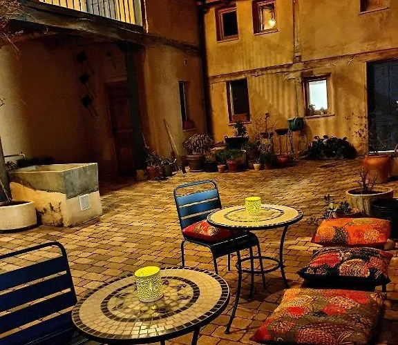 Hostel Albergue Villares De Orbigo Villares de Orbigo